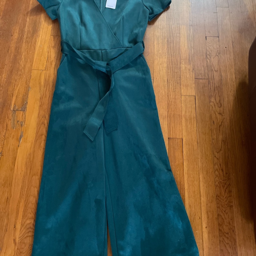 Zara Jumpsuit. Color Green Suede